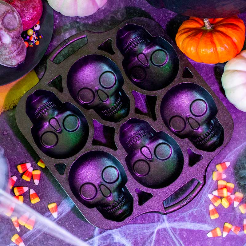 Lodge Skull Mini Cake Pan - Image 5