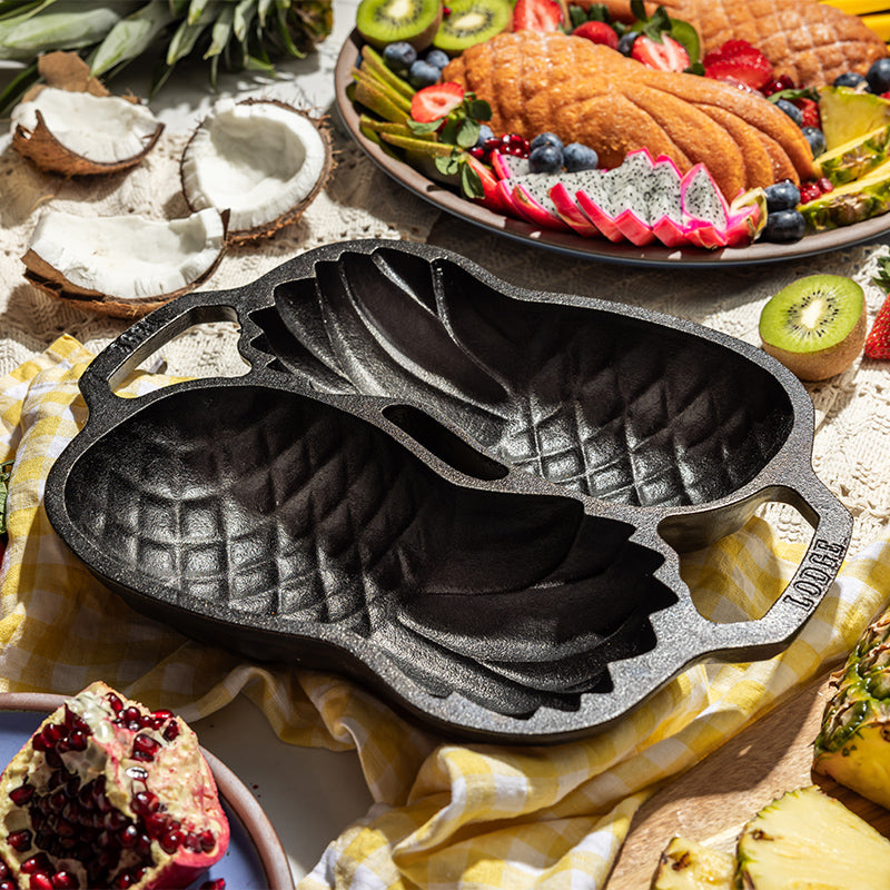 Lodge Seasoned Cast Iron Pineapple Pan - Image 4