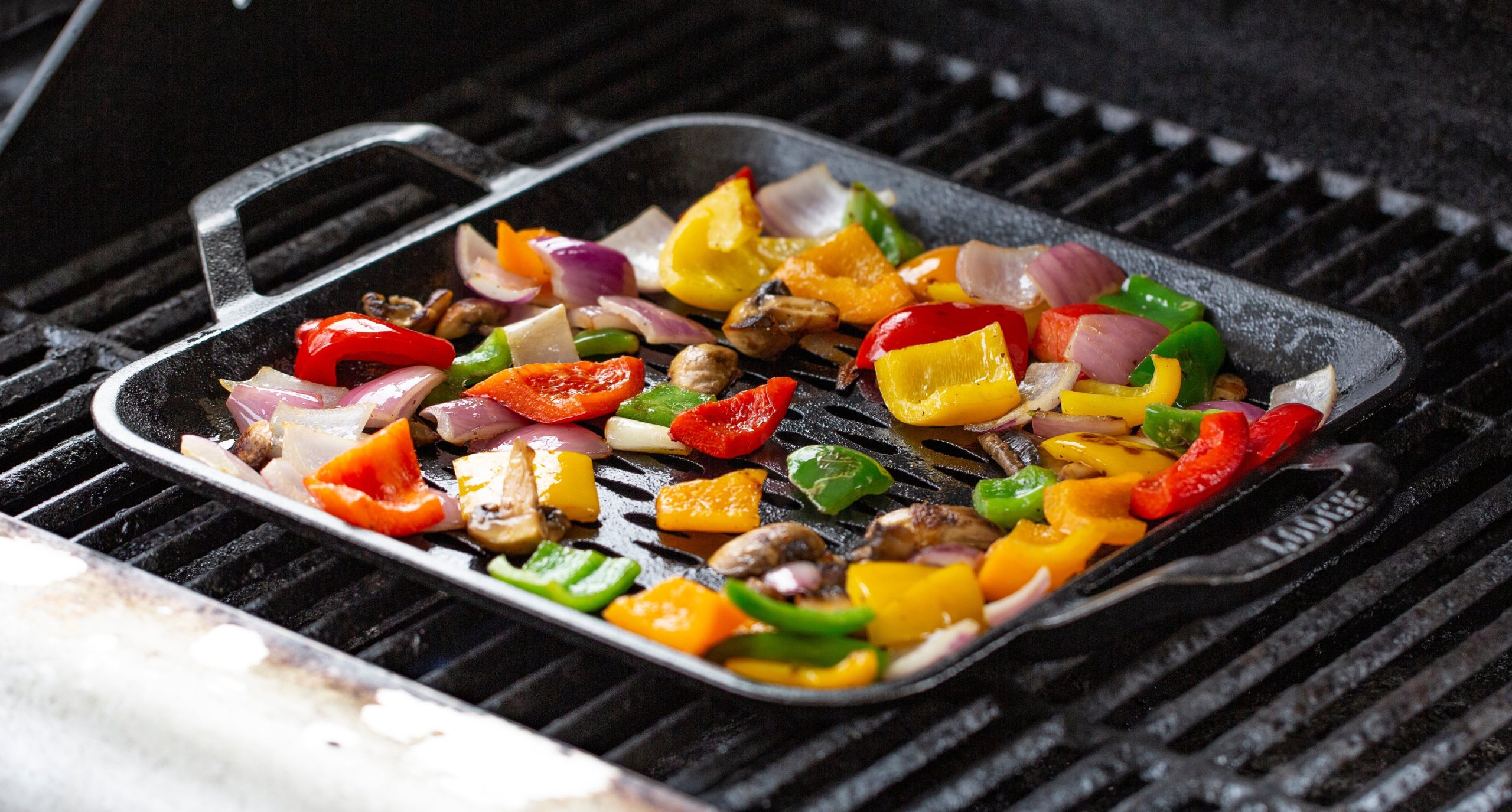 Lodge Chef Collection 11 Inch Cast Iron Square Grill Topper - Image 4