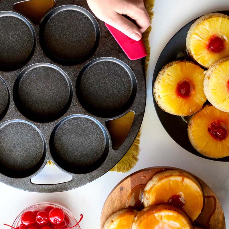 Lodge Seasoned Cast Iron Mini Cake Pan - Image 4