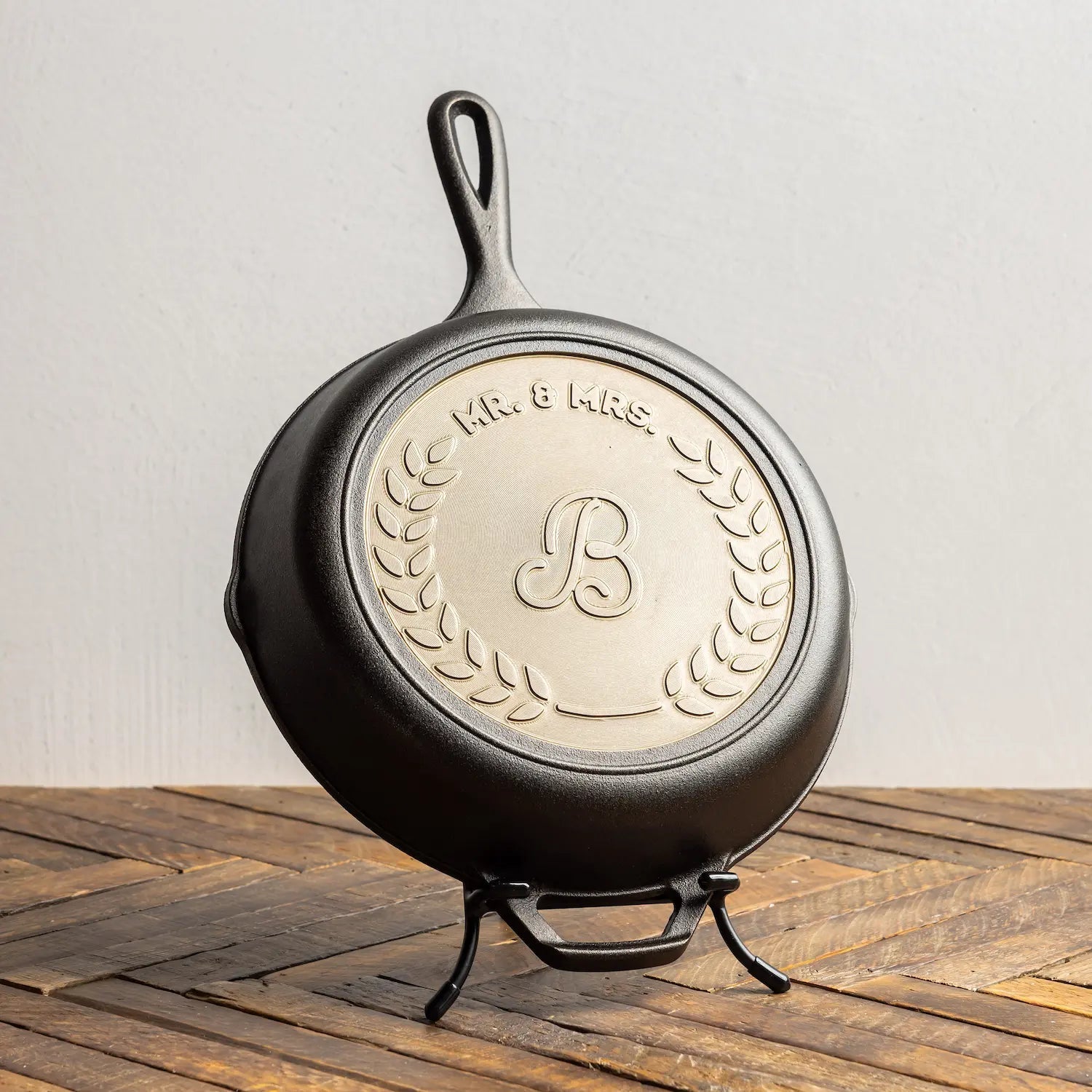 Lodge Custom Engraved Monogram Skillet - Image 4