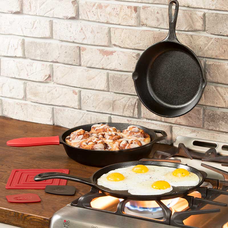 Lodge Essential Seasoned Cast Iron Skillet Set - Image 3
