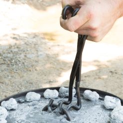 Alternative view of Lodge 4 in 1 Camp Dutch Oven Tool