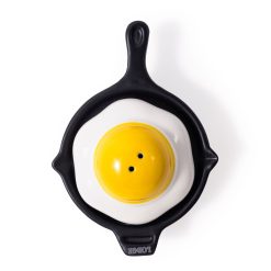 Lodge Lodge Skillet and Egg Salt and Pepper Shaker