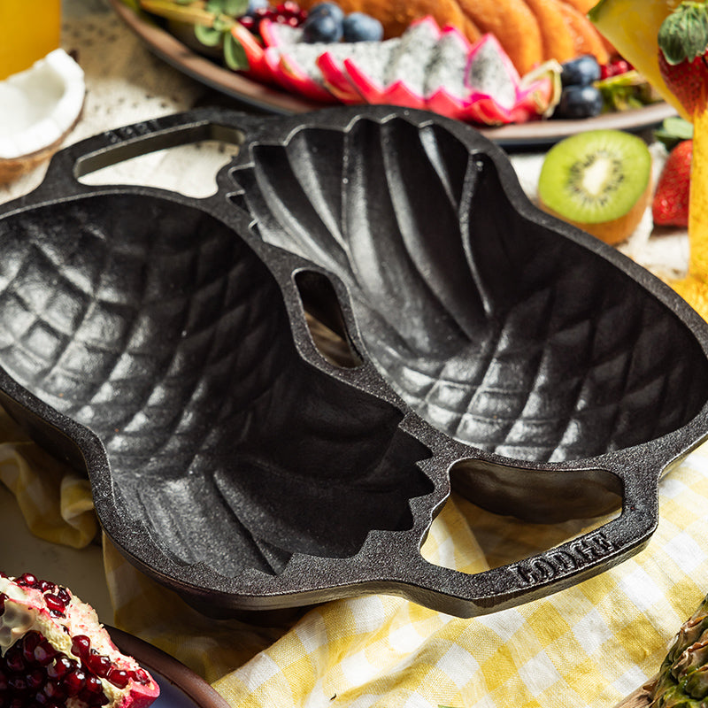 Lodge Seasoned Cast Iron Pineapple Pan - Image 3